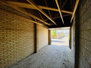 A Single Garage with private parking space in Hampton